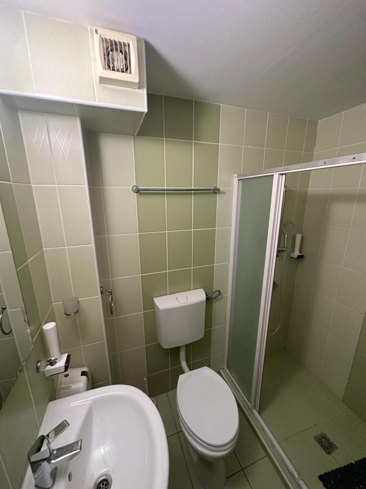 Shamrock Inn Iasi Eksteriør billede