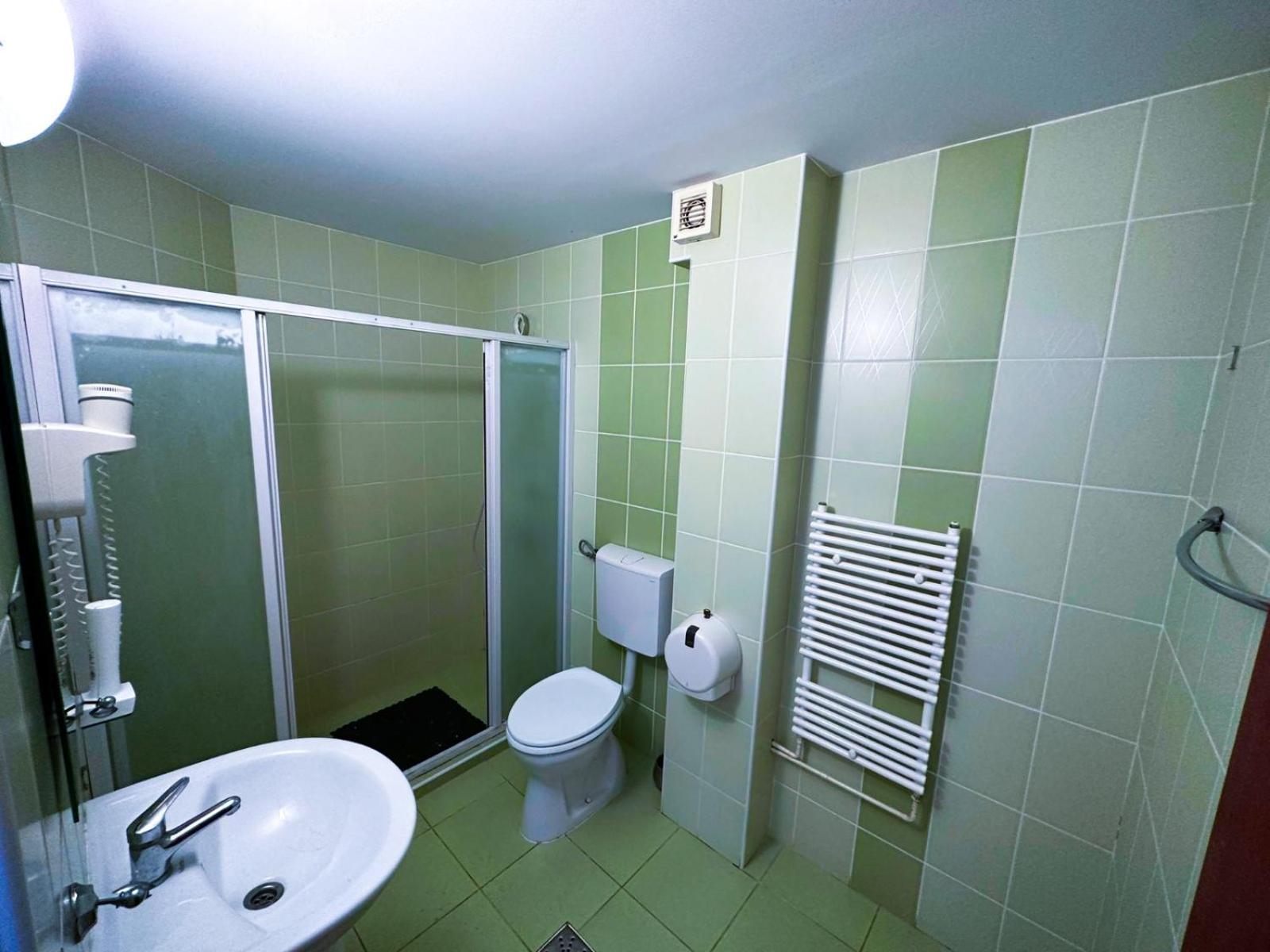 Shamrock Inn Iasi Eksteriør billede
