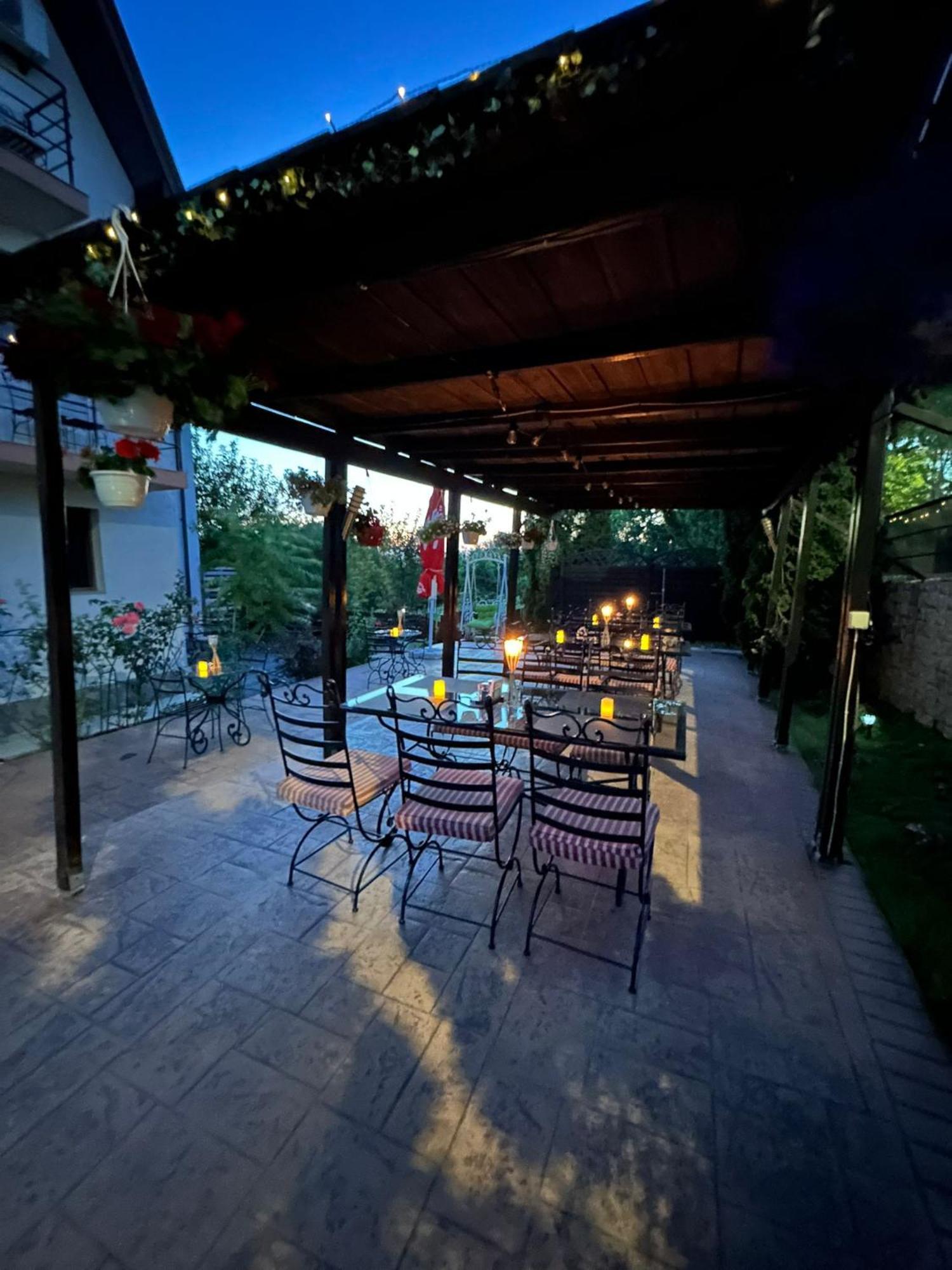 Shamrock Inn Iasi Eksteriør billede
